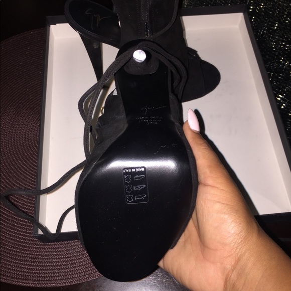 Giuseppe Zanotti Suede Side-Lace Ankle-Tie Sandal - Picture 3 of 8